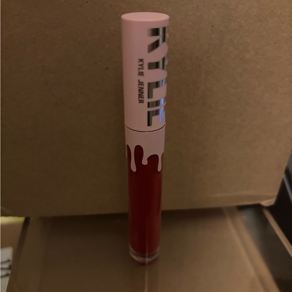 Kylie Jenner Matte Liquid Lipstick in Mary Jo K